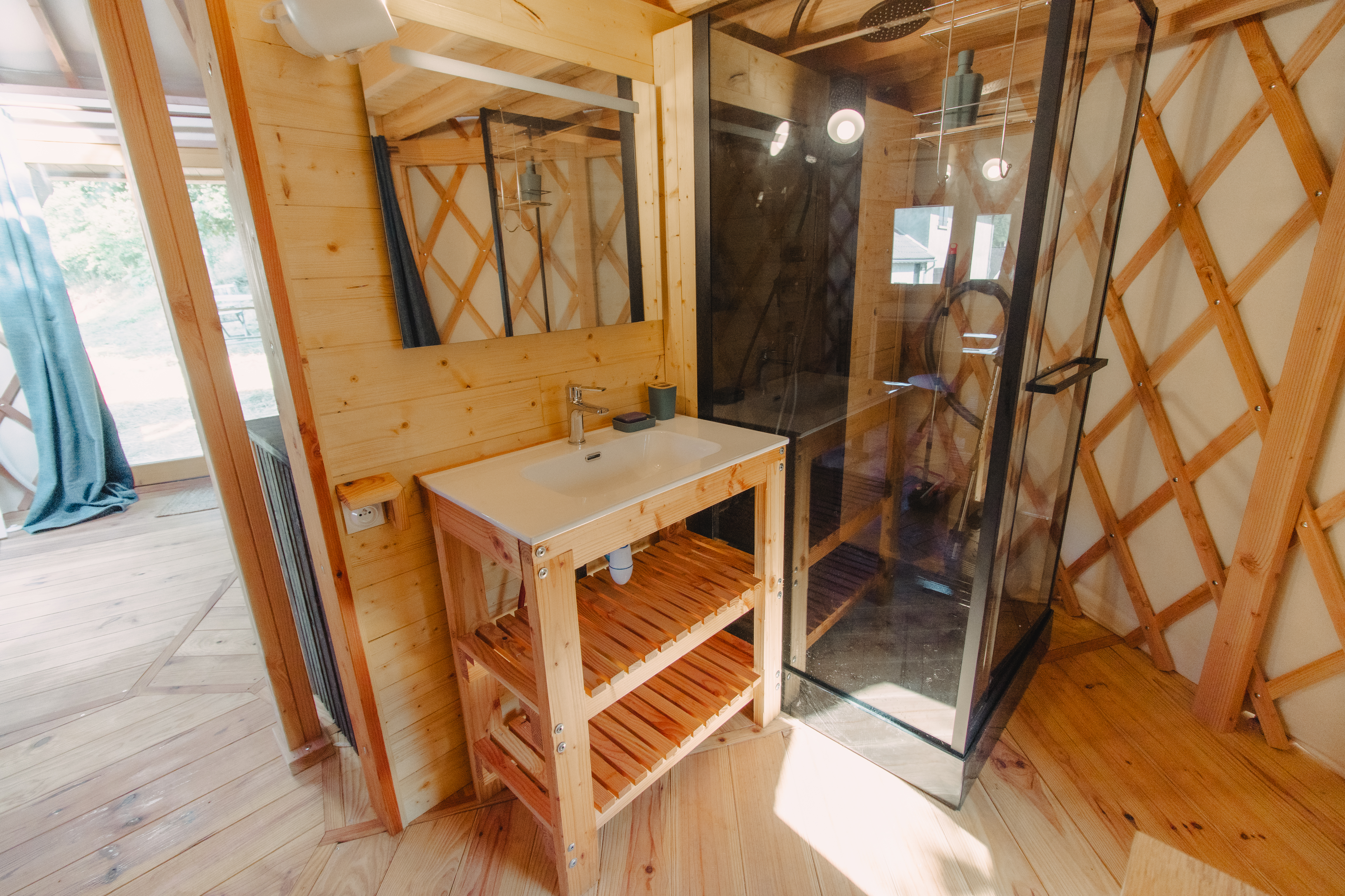 Salle de bain de la yourte Émotion